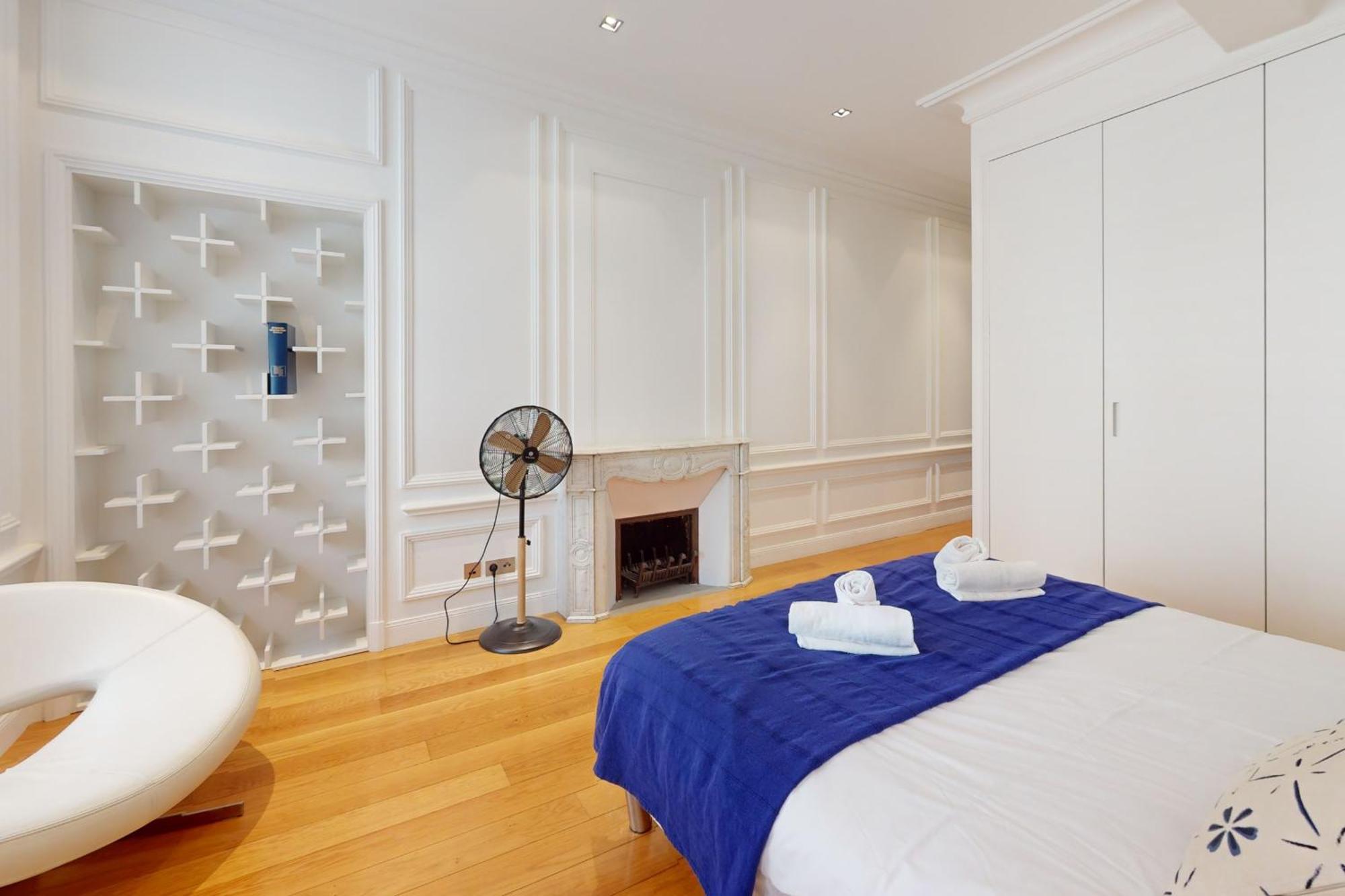 Le N 10 - Of 200 Sqm With Patio Of 35 Square Meters In Old Town *